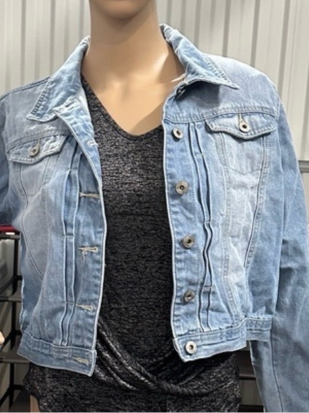 one 5 one women’s Light Blue Classic button up Jean Jacket size L